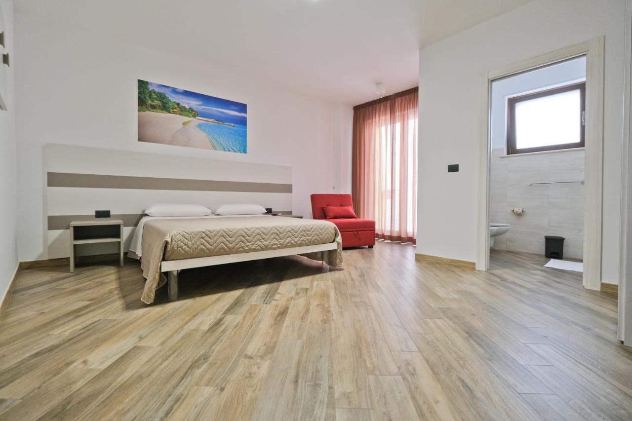 Il Porto Affittacamere B&B Бриндізі Екстер'єр фото