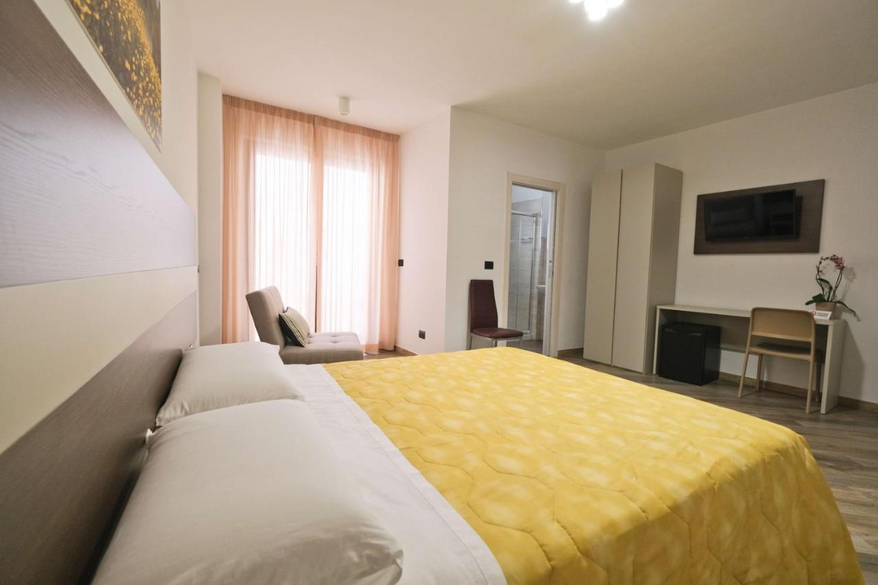 Il Porto Affittacamere B&B Бриндізі Екстер'єр фото