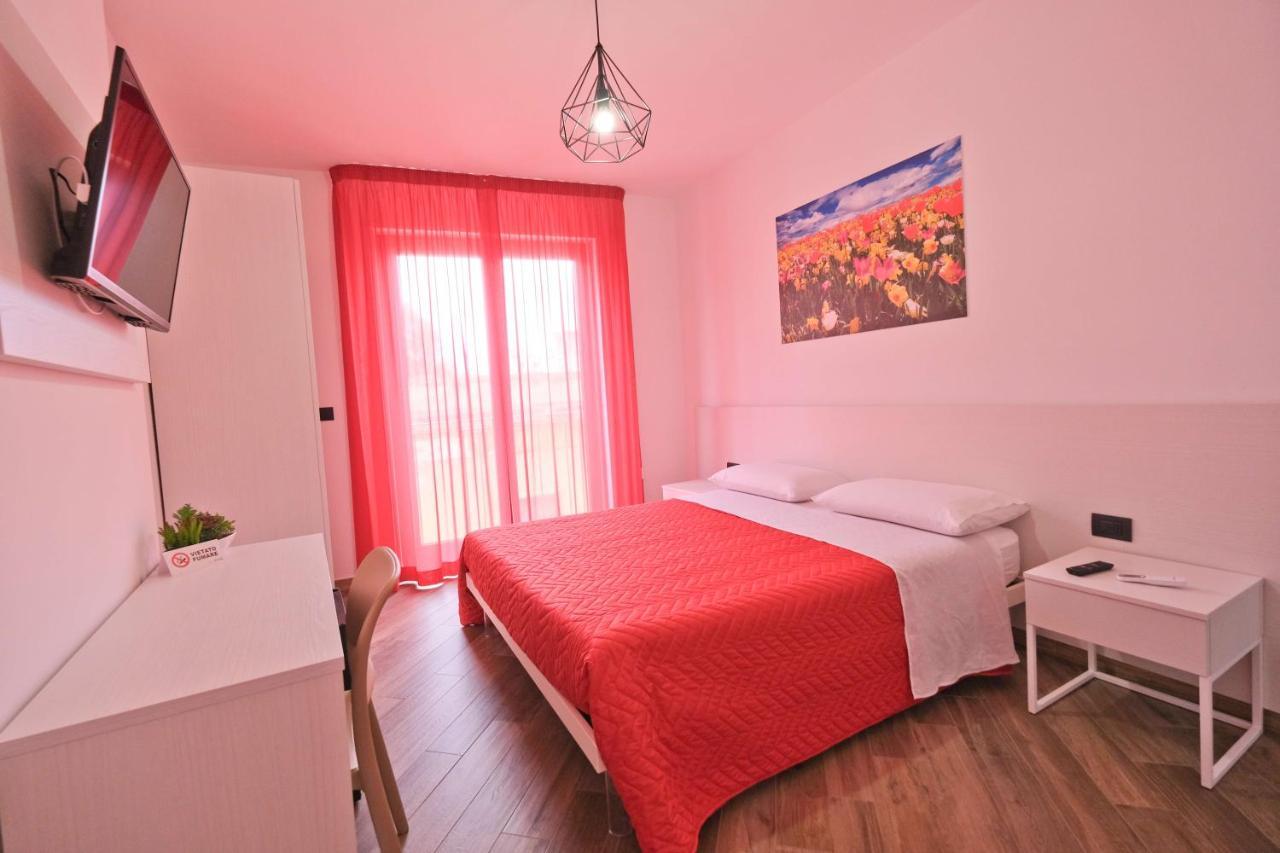 Il Porto Affittacamere B&B Бриндізі Екстер'єр фото